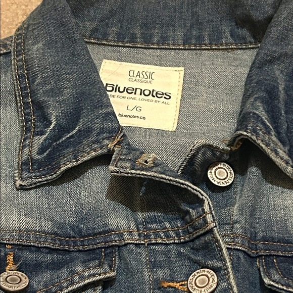 100% cotton Blue Denim Jean Jacket - Picture 2 of 5